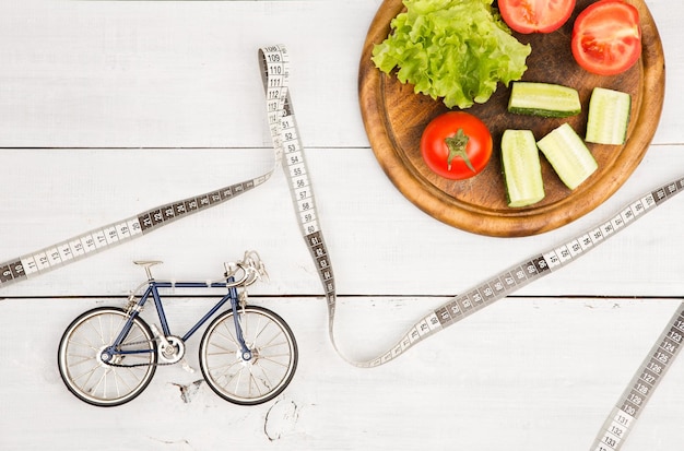 Ile kalorii spalisz jadąc 4 km rowerem?