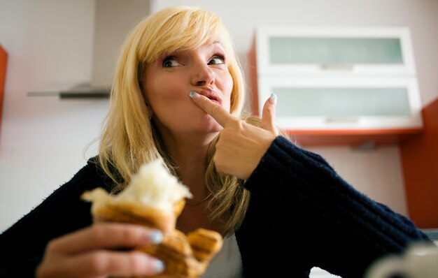 Jak skutecznie pomóc przy zatruciu pokarmowym?