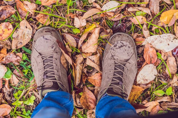 Jak wysokość buta wpływa na komfort trekkingu - przed czy za kostkę?