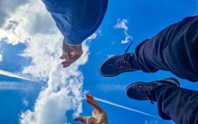 Najpopularniejsze miejsca, gdzie można skoczyć ze spadochronem w Polsce