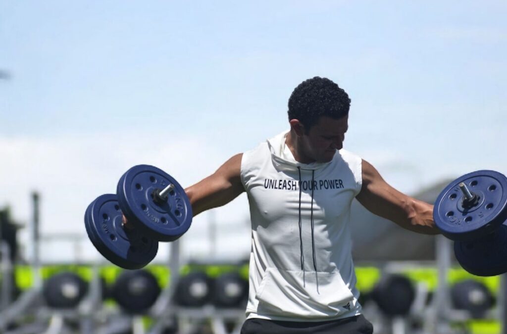 Trening siłowy jako fundament sprawności i kontroli nad ciałem