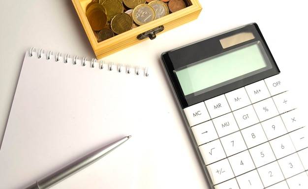 Jak obliczyć deficyt kalkulator w codziennej diecie?